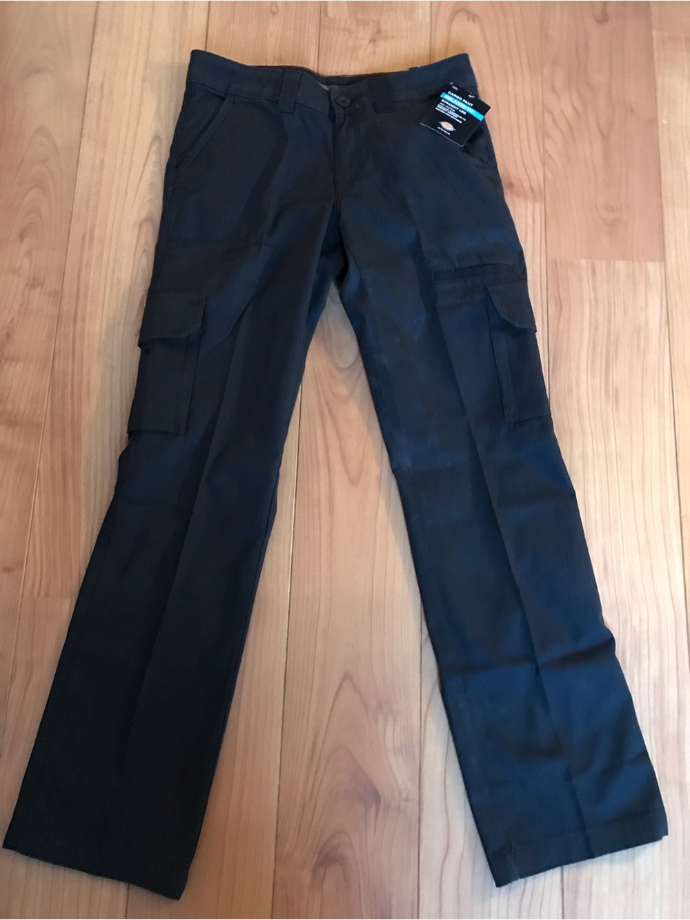 Dickies Women's Relaxed fit Black Straight-Leg Cargo Pants Size 4R